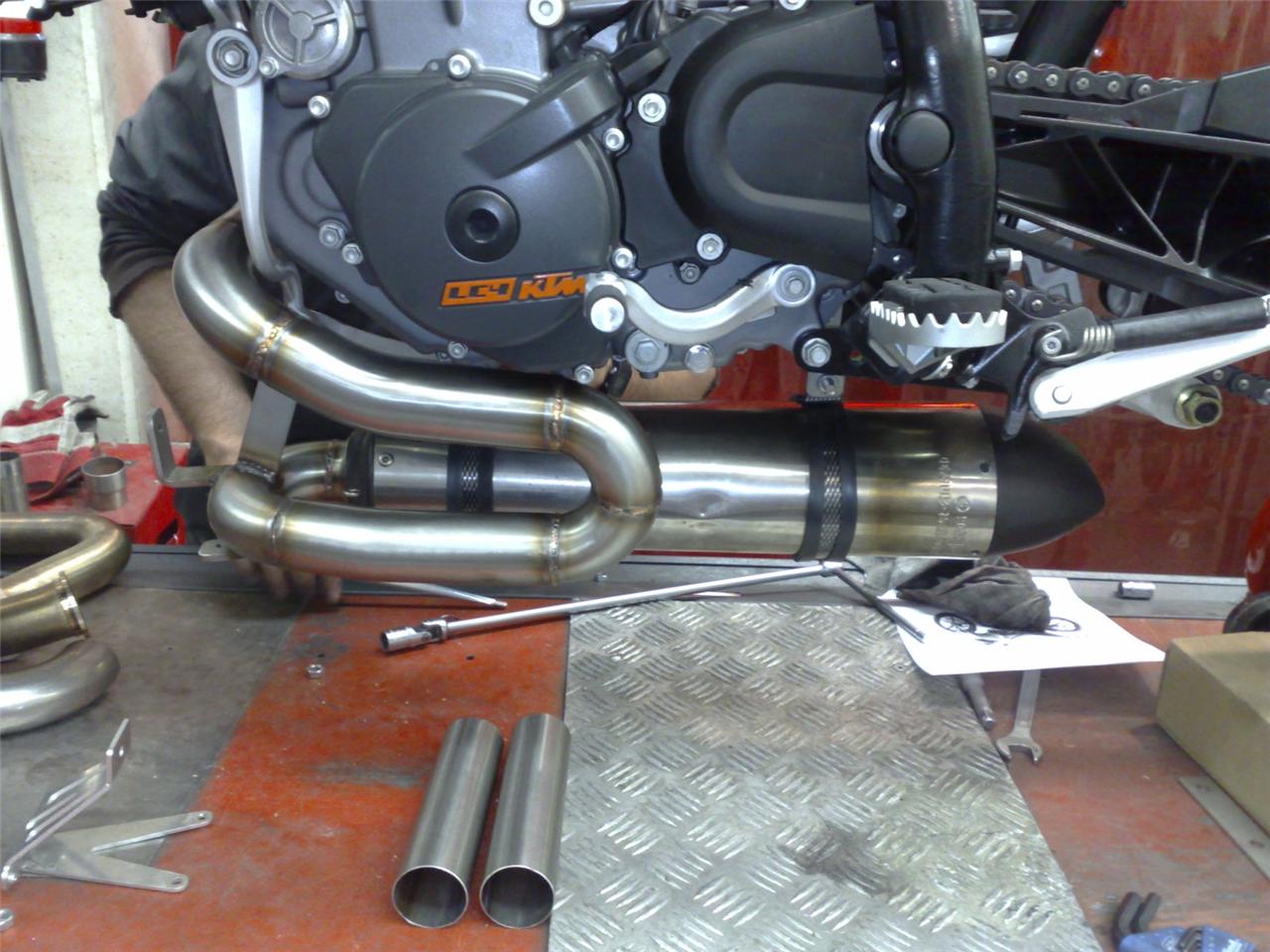 ktm duke 690 exhaust