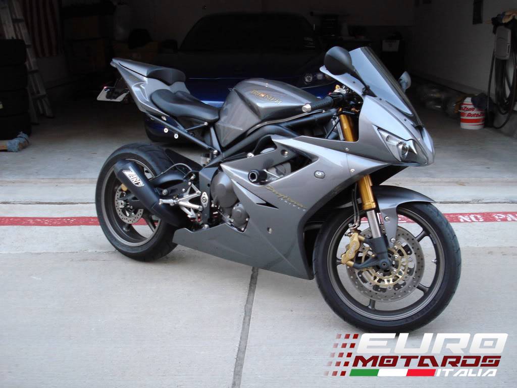 triumph daytona exhaust