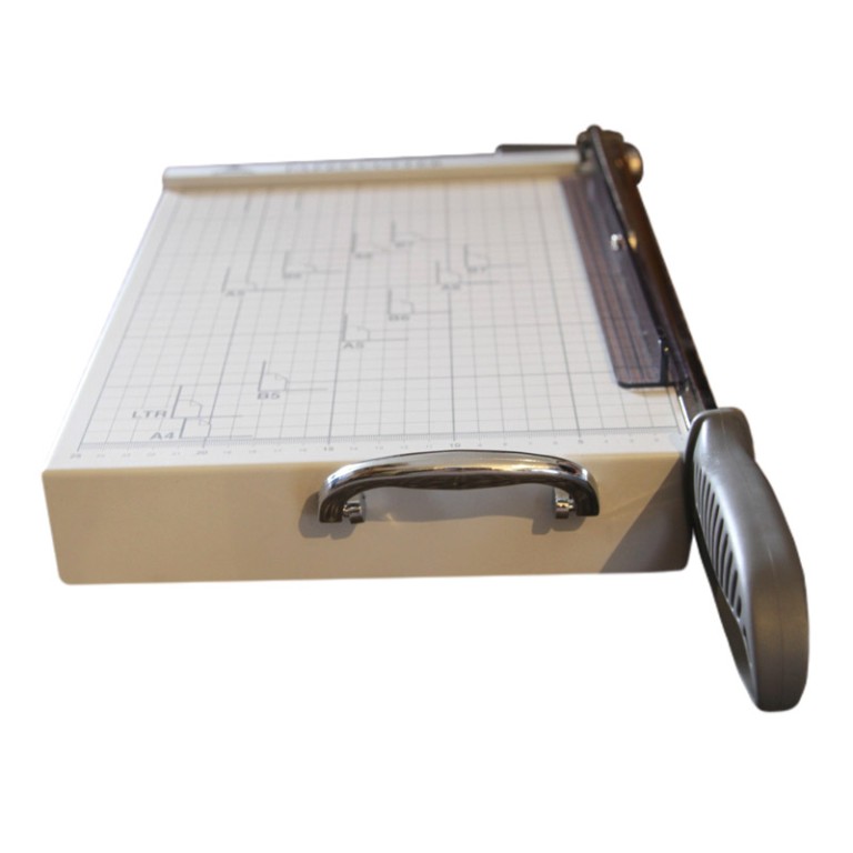 PAPER CUTTER 20