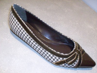 Flat Pointy Shoes on Brown Houndstooth Pointy Toe Shoes  Flats  Pumps   6 5   Ebay