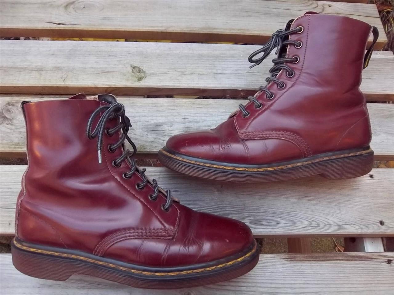 dr marten 8 hole boots