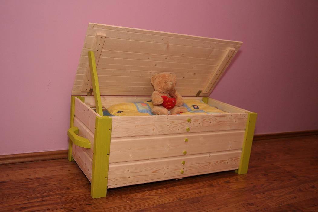 toy box corner