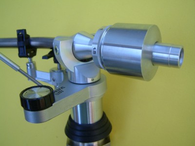 Rega R200