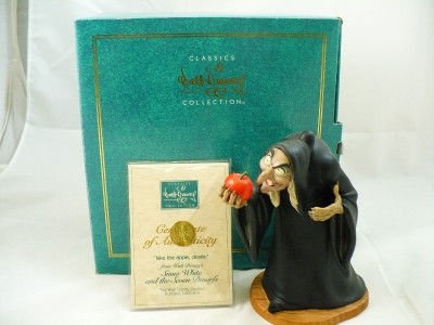 WDCC Snow White and The 7 Dwarfs Old Hag