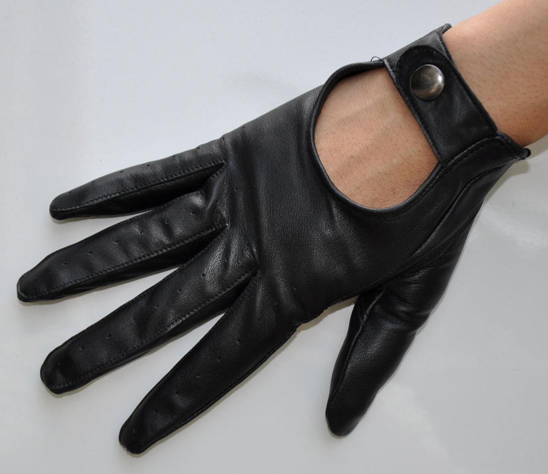Women Genuine Goatskin Leather Wrist Gloves One Button with Hole Black