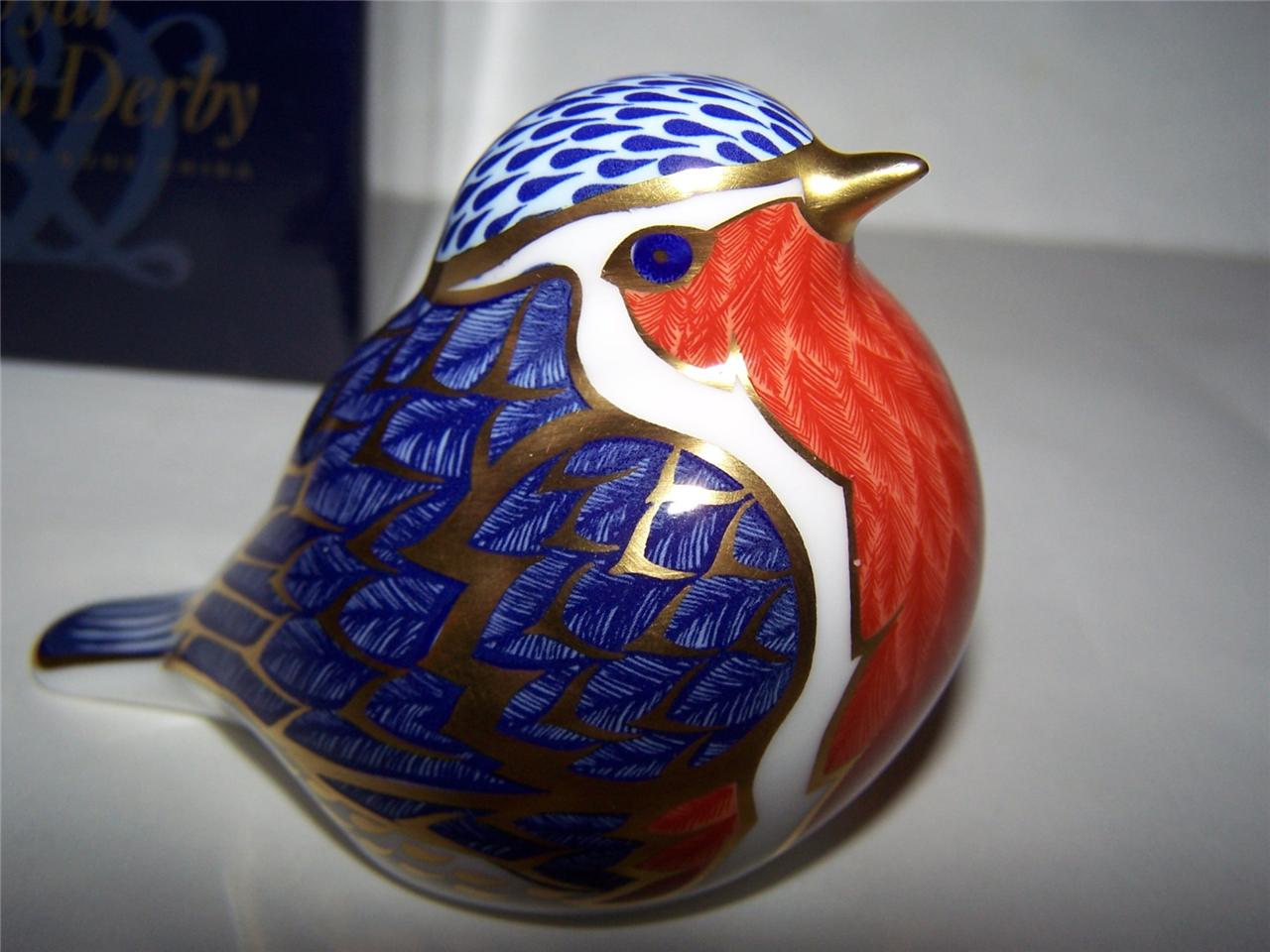 ROYAL CROWN DERBY ROBIN BIRD PAPERWEIGHT 1ST QUALITY GOLD STOPPER BOXED