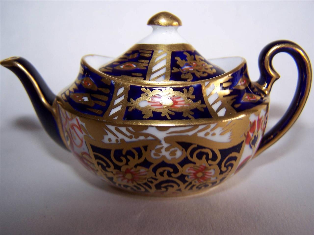 Vintage MINIATURE ROYAL CROWN DERBY IMARI 6299 WITCHES PATT TEAPOT