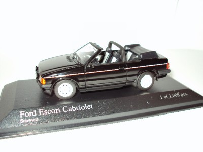 Minichamps 85031 Ford Escort Cabriolet in Black 143