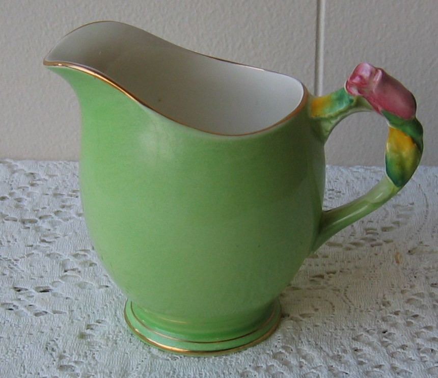 Vintage-Royal-Winton-Rosebud-LRG-Milk-Jug