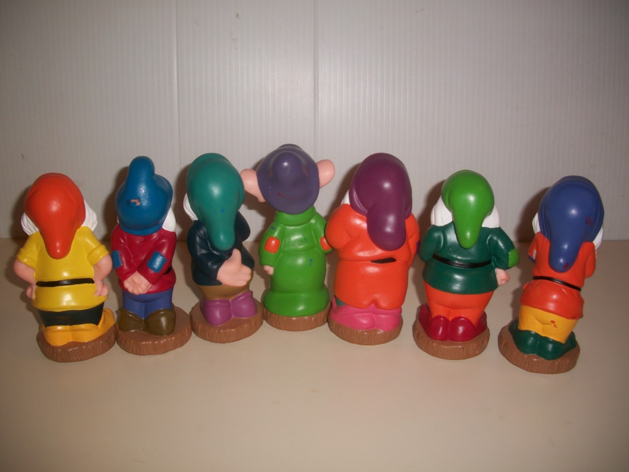 snow white and the seven dwarfs figures