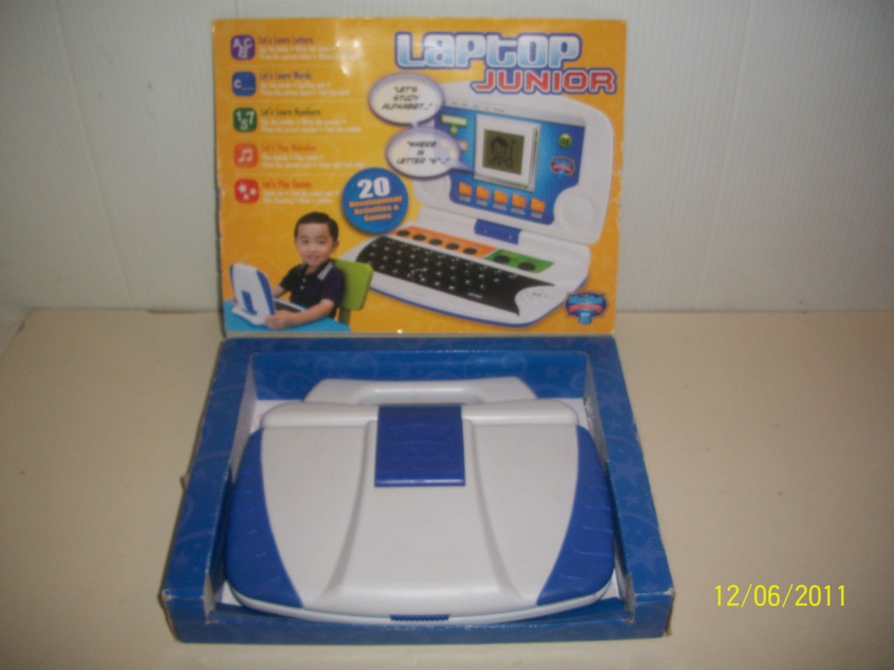 blue hat toy company underwater explorer