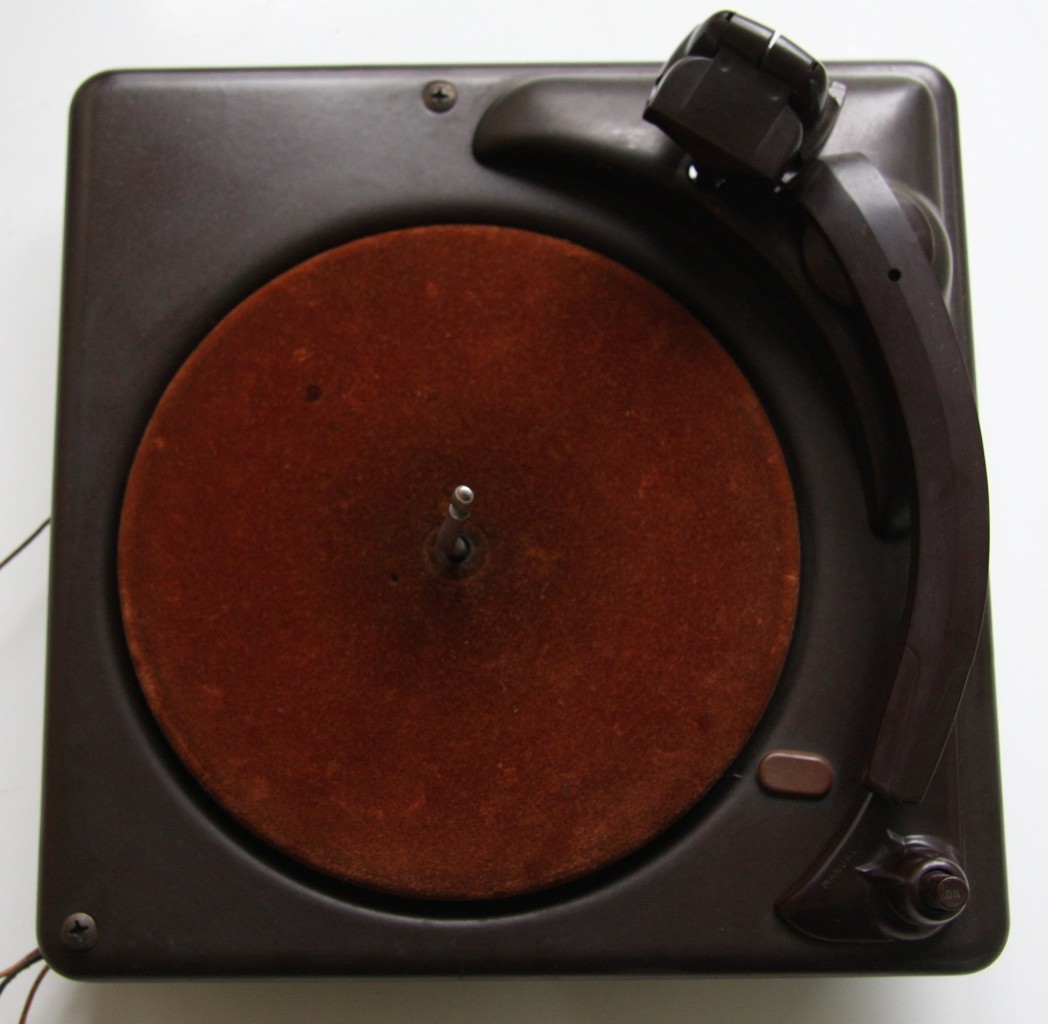 1948 MAGNAVOX 155B TUBE AMP CONSOLE TURNTABLE WEBSTER CHICAGO RECORD