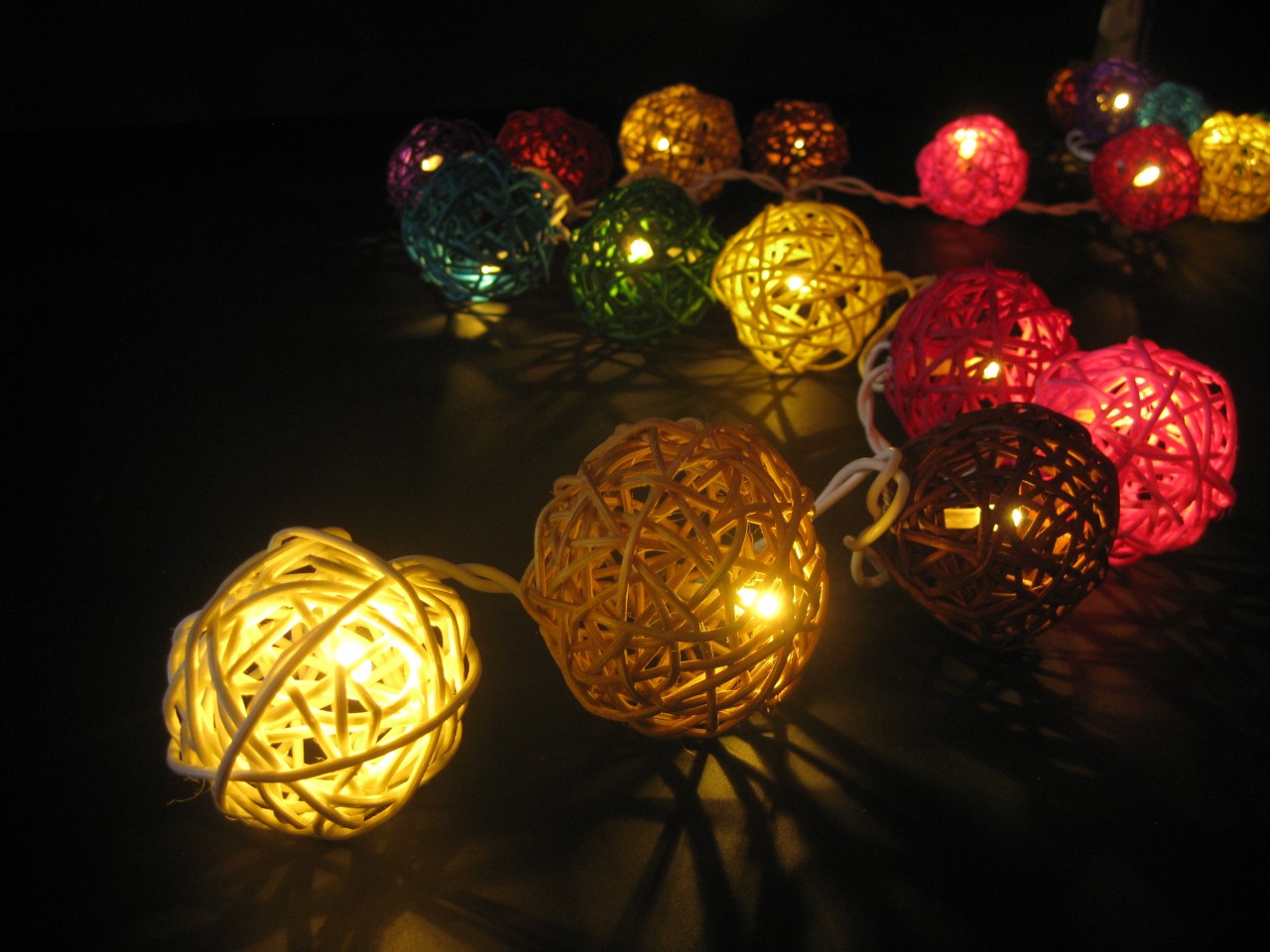 35 COLOURFUL Wicker Rattan Ball 5M LED String Fairy Lights Multicoloured Party eBay