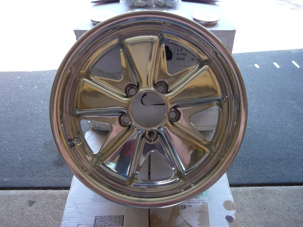 http://img.auctiva.com/imgdata/1/2/6/7/7/7/7/webimg/294995508_o.jpg