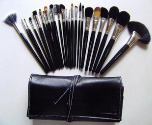 eBay Image Hosting at www.auctiva.com