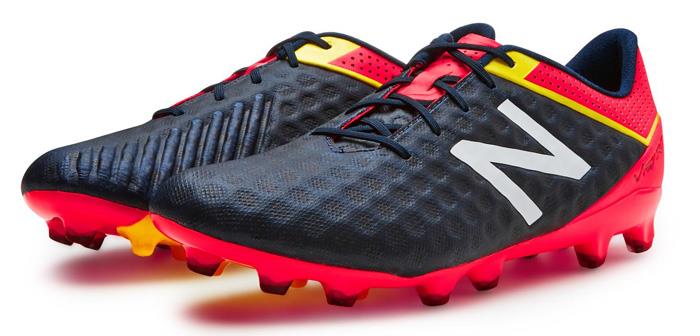 size 14 wide mens football cleats
