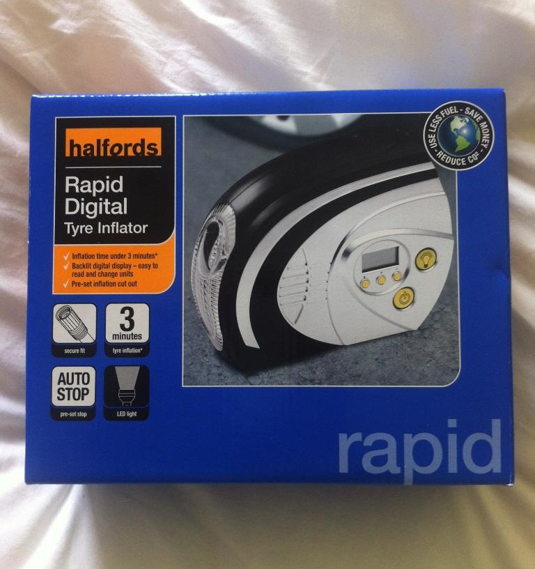 HALFORDS RAPID DIGITAL TYRE INFLATOR INFLATES IN UNDER 3 MINUTES eBay