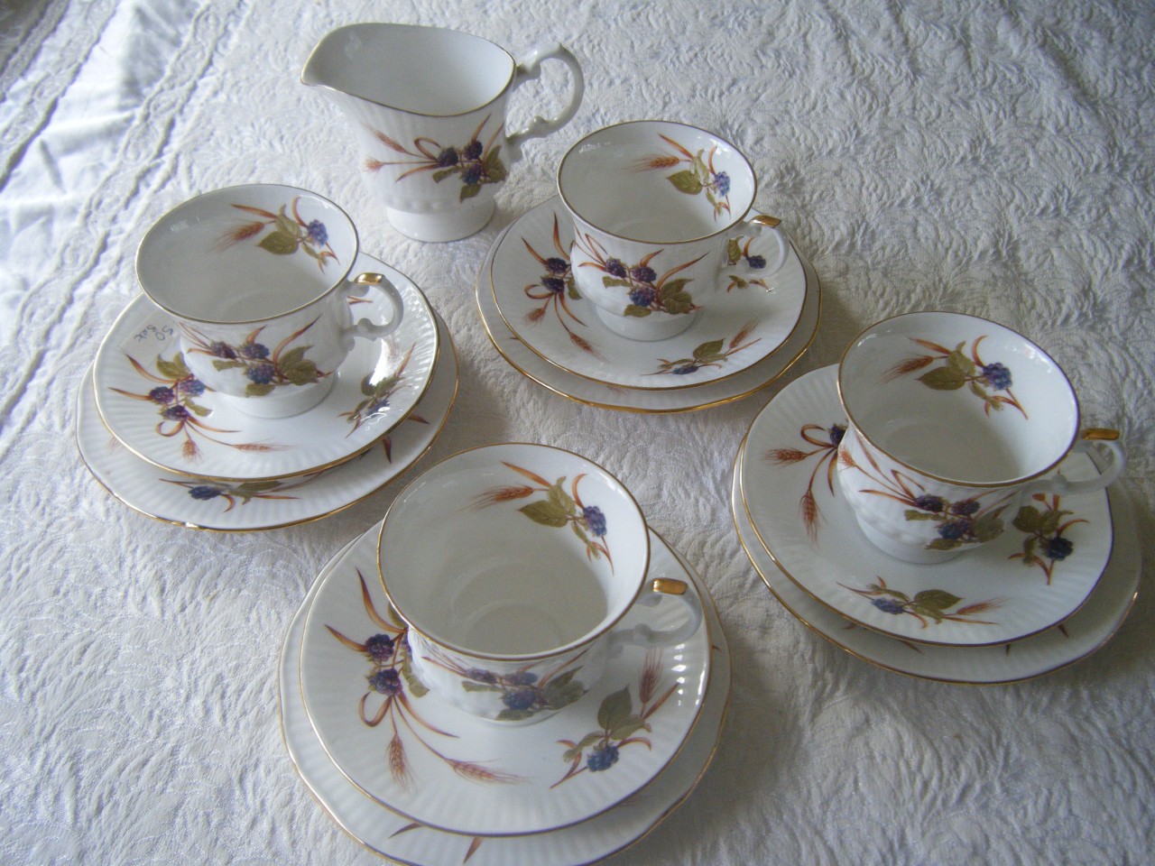 Elizabethan Blackberry 19pc Tea Set Fine Bone China vgc eBay