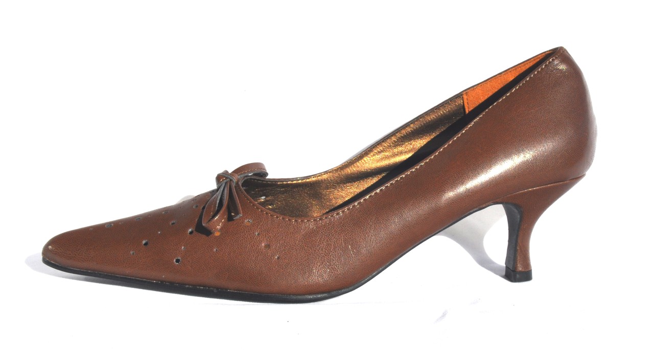 what is a composite toe work boot