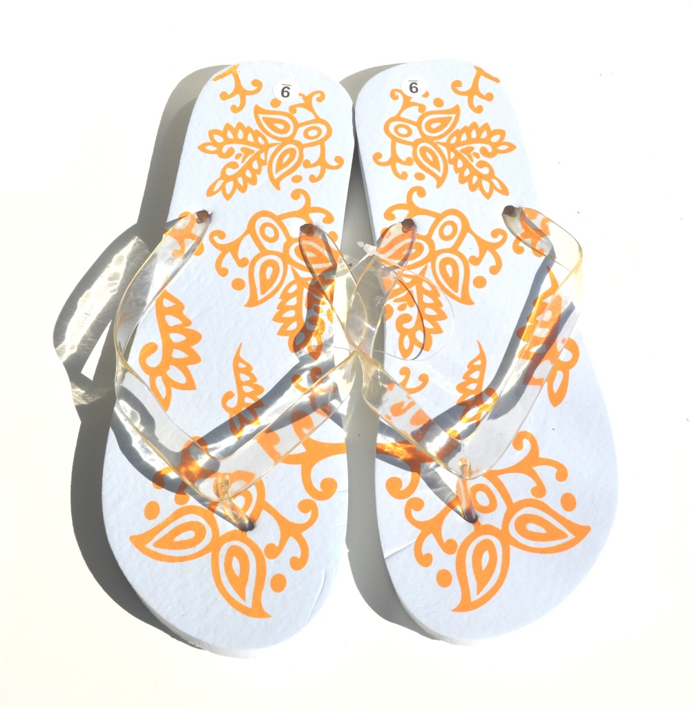 White Hawaiian Flowers Women Beach Flip Flops (Retail $38) | eBay