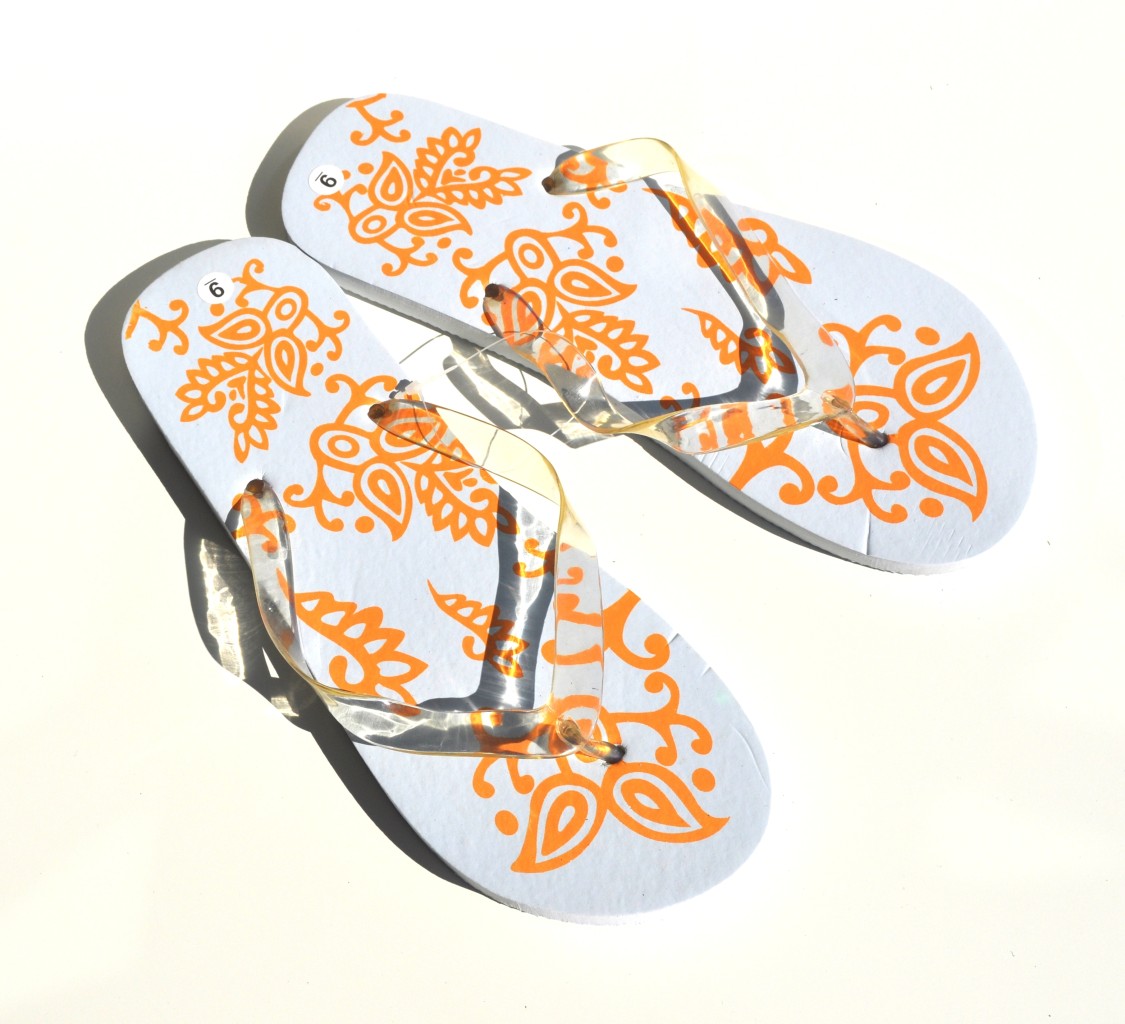 White Hawaiian Flowers Women Beach Flip Flops (Retail $38) | eBay