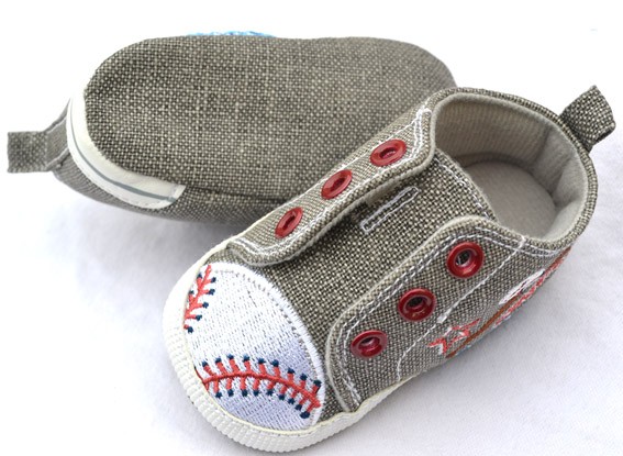 Baby baseball shoes Discover Top-Rated Men's Baseball Cleats. Dominate the field with the right men's baseball cleat. Browse a variety of men's cleat configurations and shoe styles for the cleats that match your game.