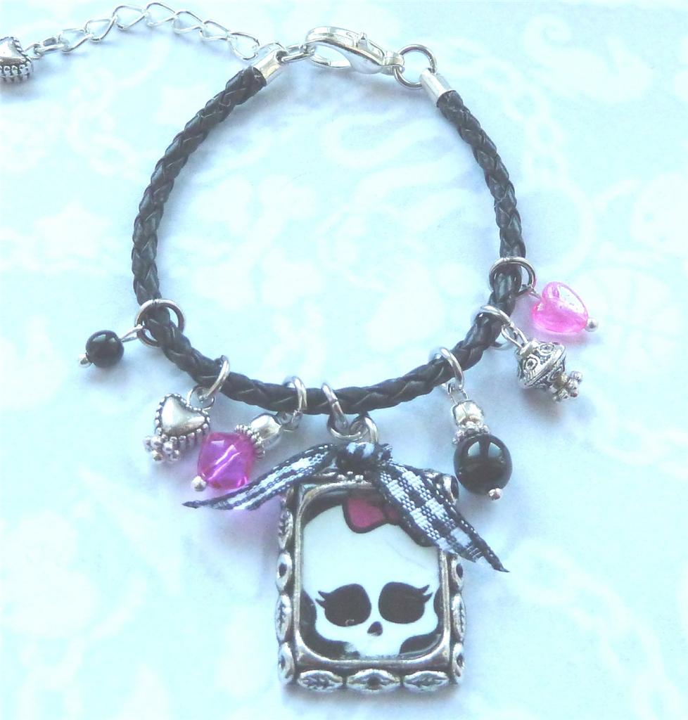 Monster High Doll Skull Girls Jewellery charm necklace bracelet or