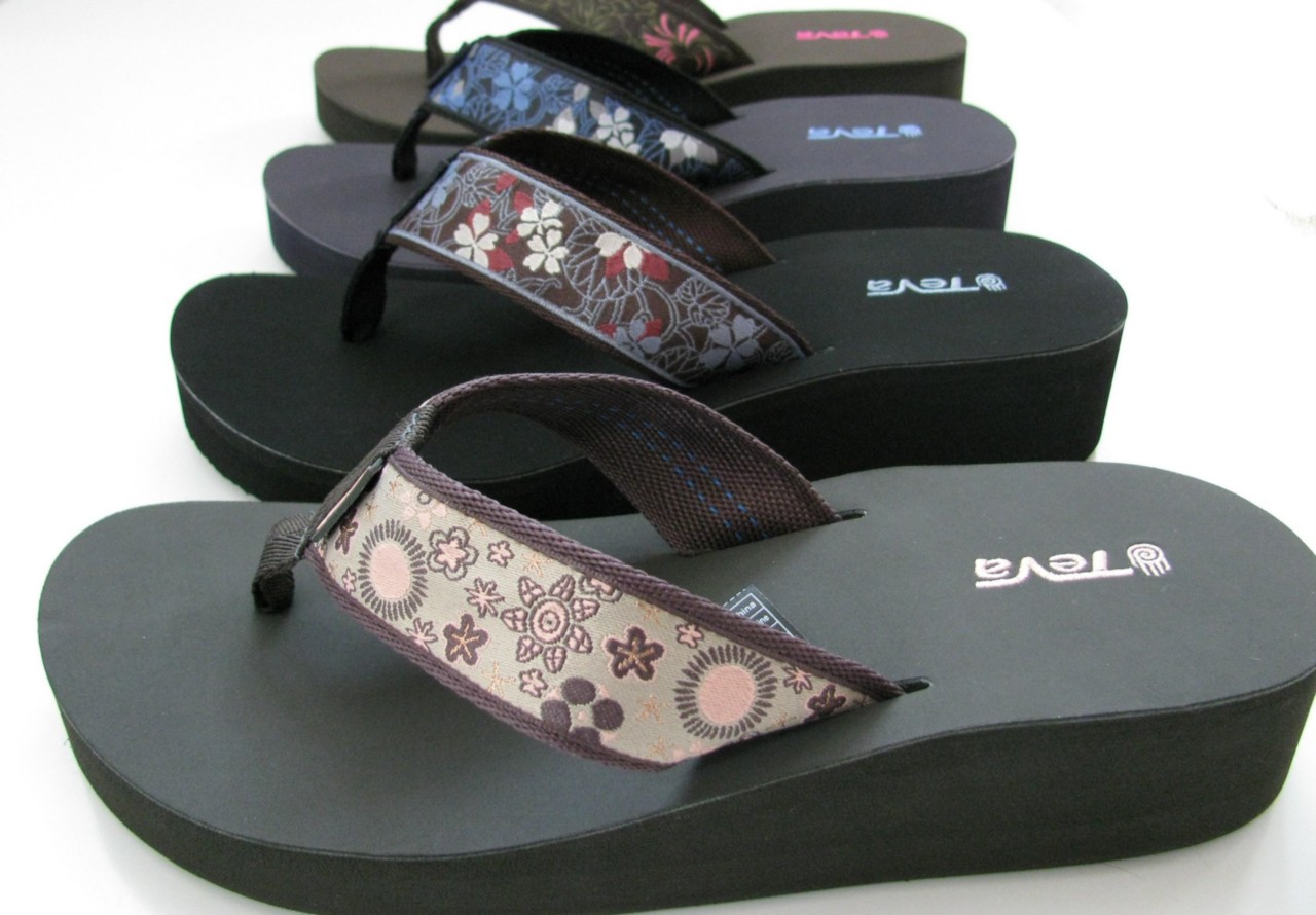 teva mush wedge