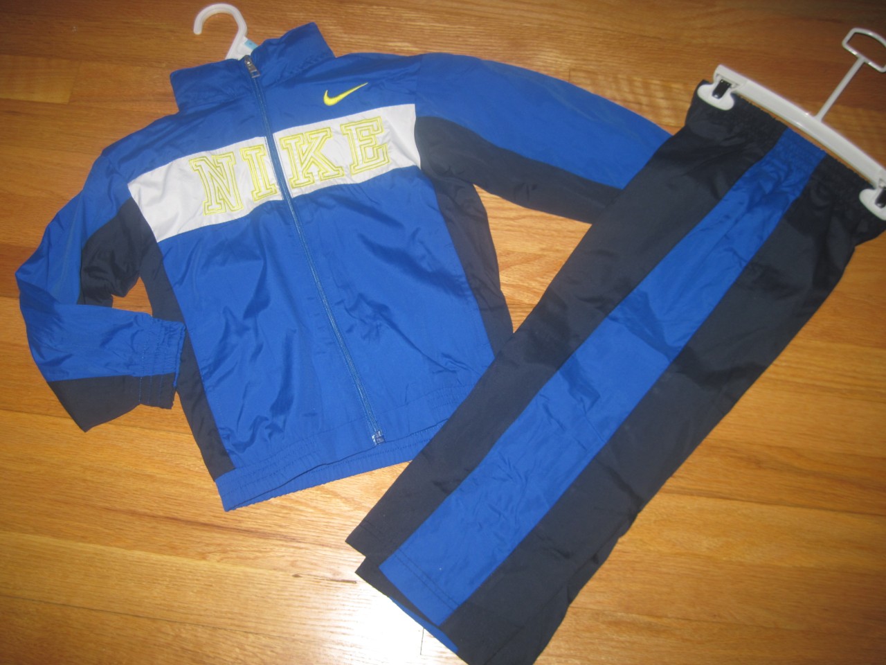 cheap nike jogging suits