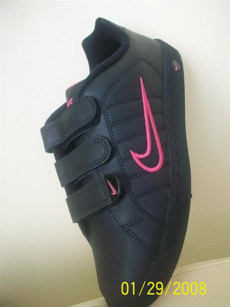 nike womens velcro sneakers