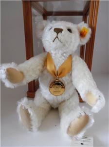 steiff millennium bear with medal value