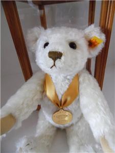 steiff millennium bear with medal value