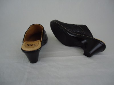 sofft shoes clogs