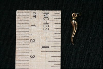 Italian Horn Necklace on Solid 14kt  Yellow Gold Italian Horn   Little Horn Pendant Charm   5gr