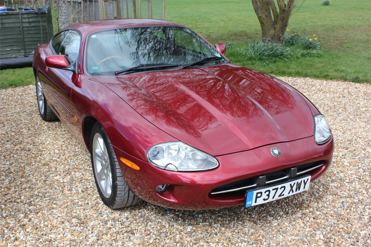 JAGUAR XK8 4.0 COUPE AUTO AUTOMATIC 2DR 2 DOOR 4L RED petrol sports car