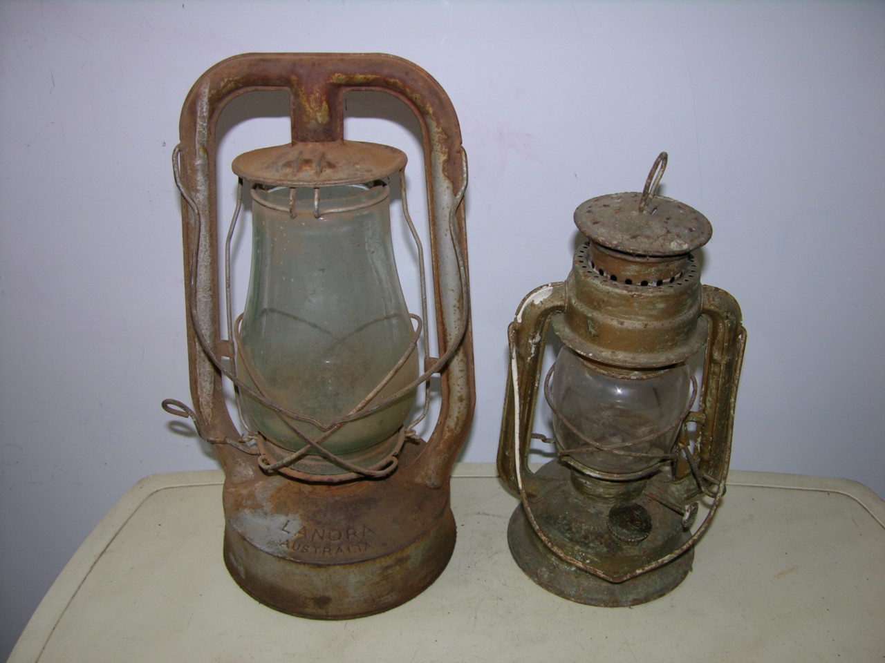 VINTAGE KEROSENE LAMPS LANTERN CHALWYN TROPIC LANORA eBay