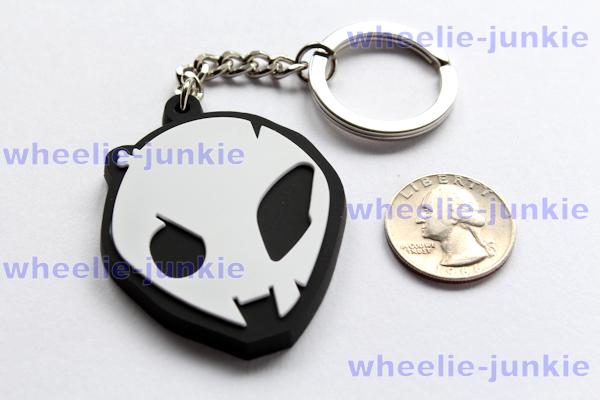 Bmw s1000rr alien keychain #6