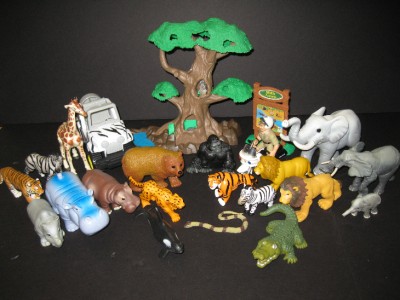toy safari truck with animals