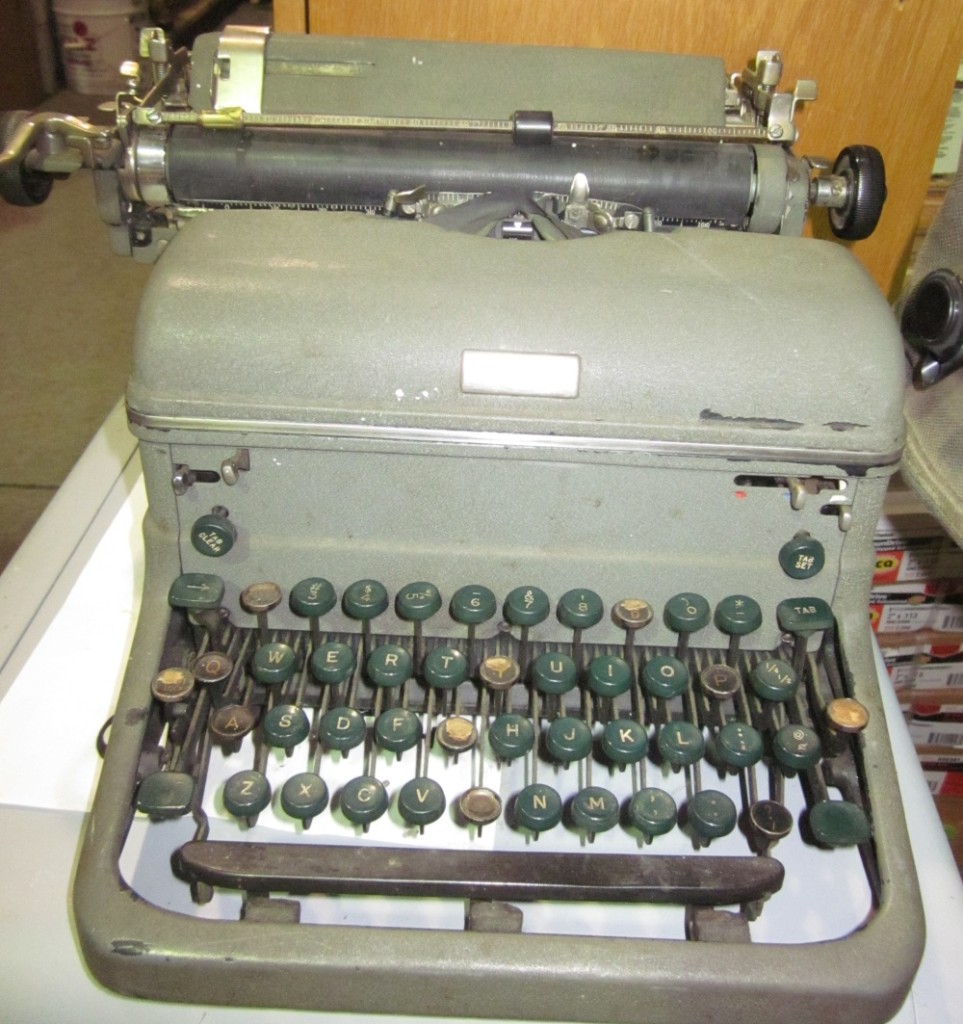 1940's Vintage Royal Manual Typewriter | eBay