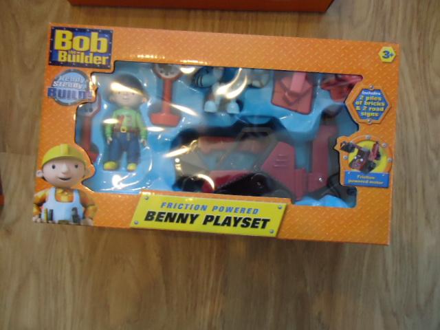 BNIB Bob the Builder friction powered vehicle playset Benny Muck Roley Age 3+ - Picture 2 of 6