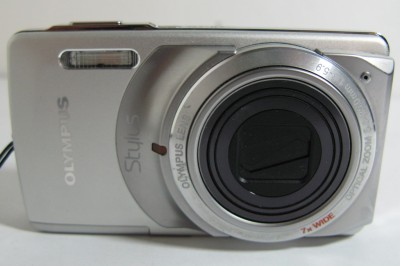 Olympus 7010 on Olympus Stylus 7010 12 0 Mp Digital Camera   Silver   Ebay