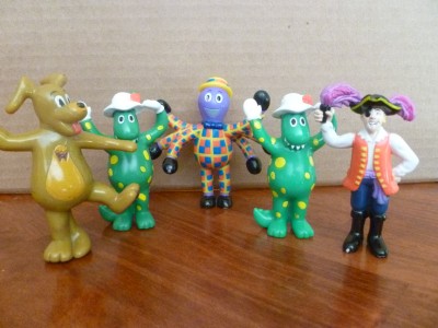 small wiggles figurines
