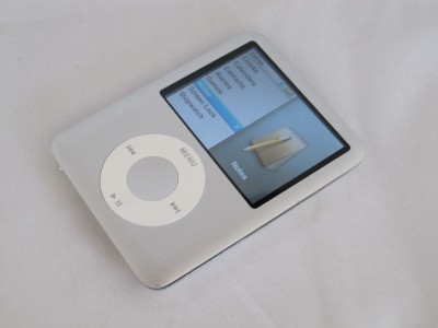 Apple Ipod Nano  Generation Silver on Silver Apple Ipod Nano 4gb 3rd Generation Video Mp3     Tested
