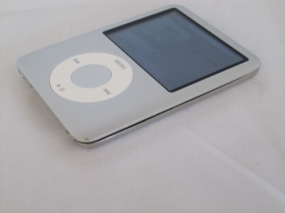 Apple Ipod Nano  Generation Silver on Silver Apple Ipod Nano 4gb 3rd Generation Video Mp3     Tested