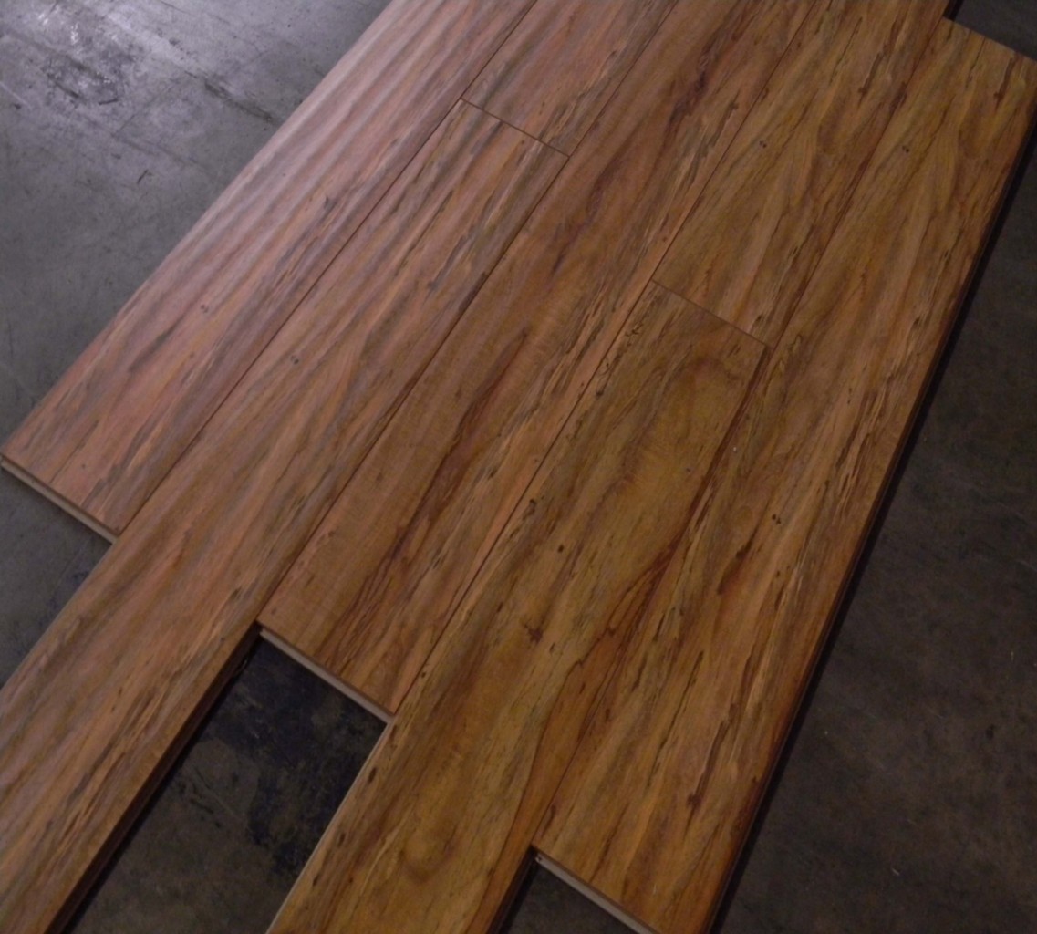 12mm LAMINATE FLOORING HAND DISTRESSED RUSTIC OLIVE