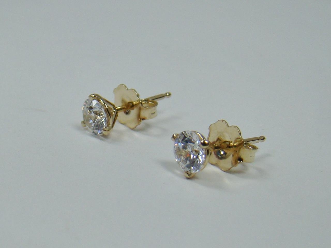 Swarovski zirconia stud earrings clearance