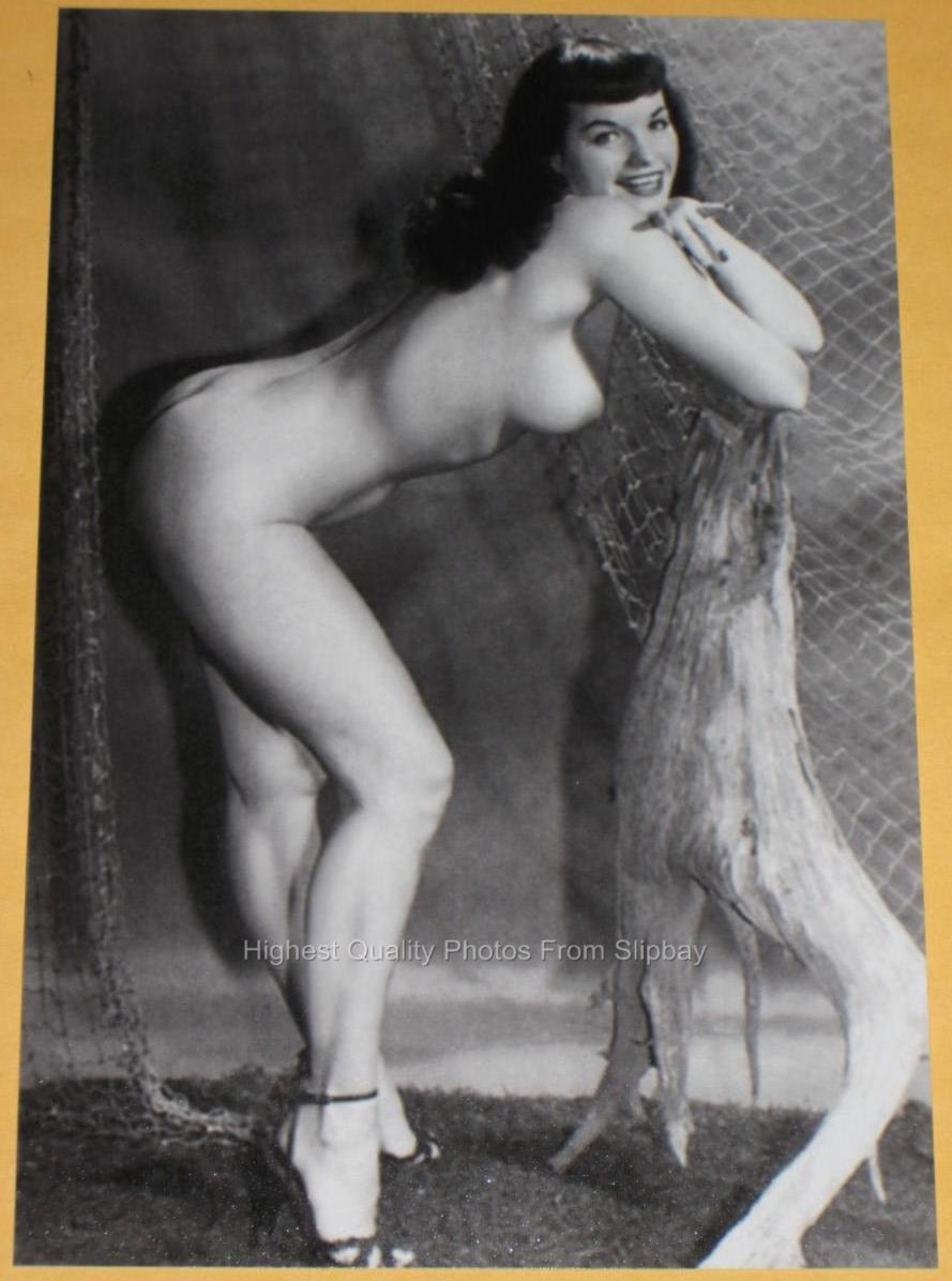topless girls wearing hijab sperm came in mouth sex position