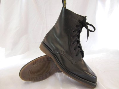 pointed toe doc marten boots