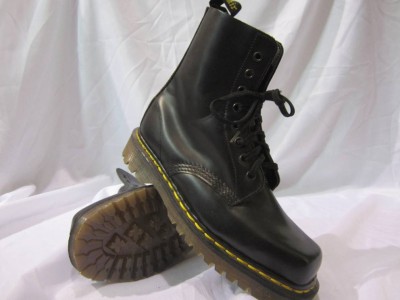 square toe doc martens