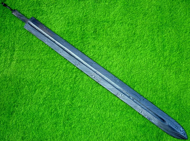 CUSTOM DAMASCUS STEEL HUNTING KNIFE / VIKING SWORD BLANK BLADE II